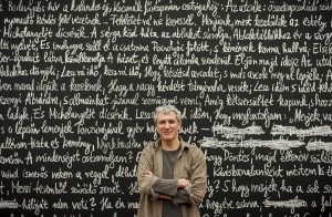 Csontó Lajos képzõmûvész kiállítása Debrecenben