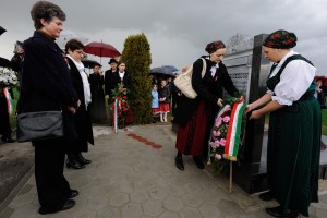 Répás Zsuzsanna; Kossuth Lajos