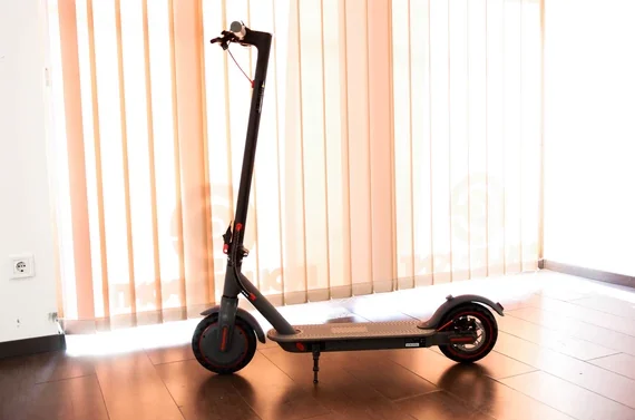 Minőségi nagykerekű elektromos roller az Eroller-Pont.hu-tól